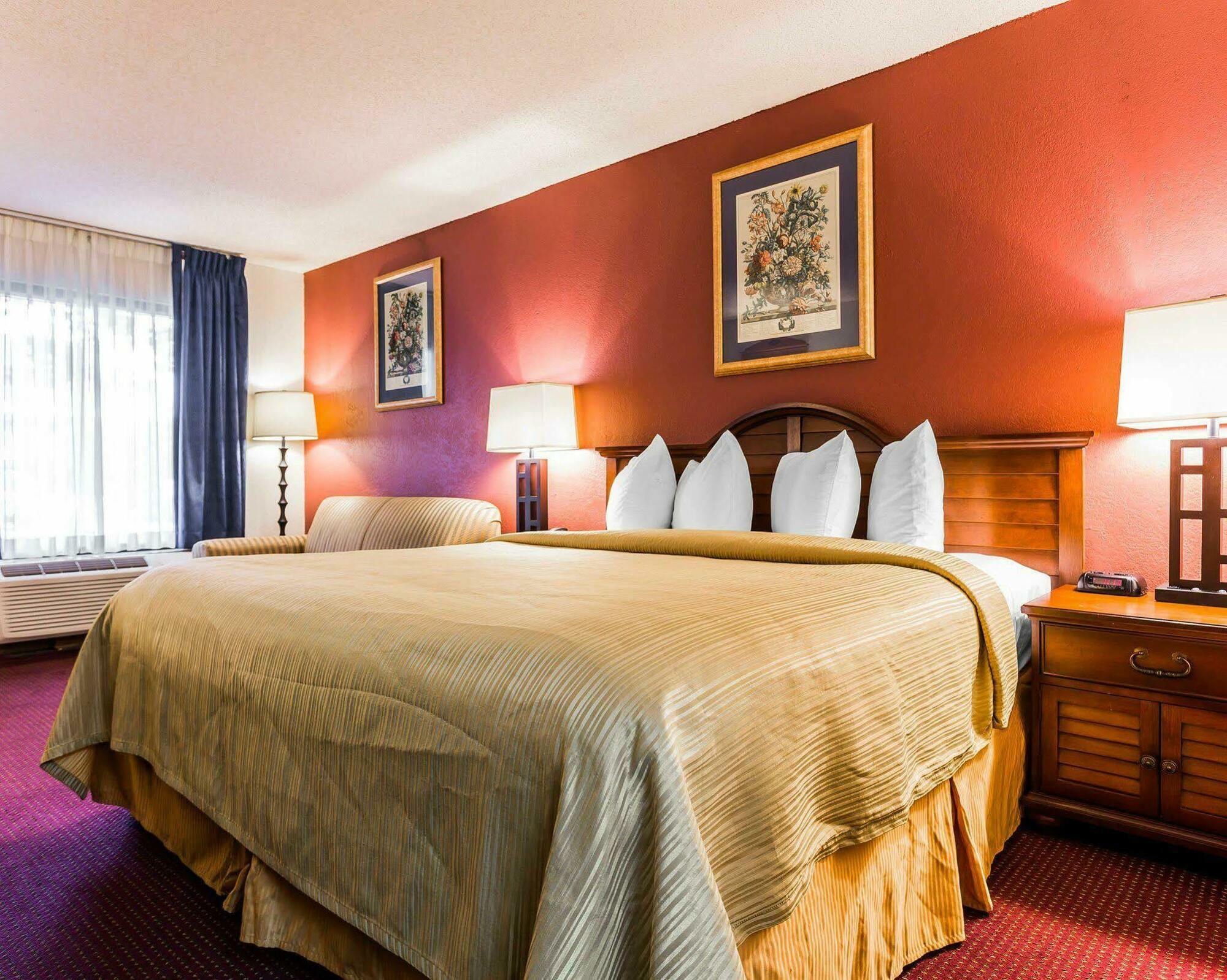 Quality Inn Coliseum Норт-Чарлстон Екстер'єр фото